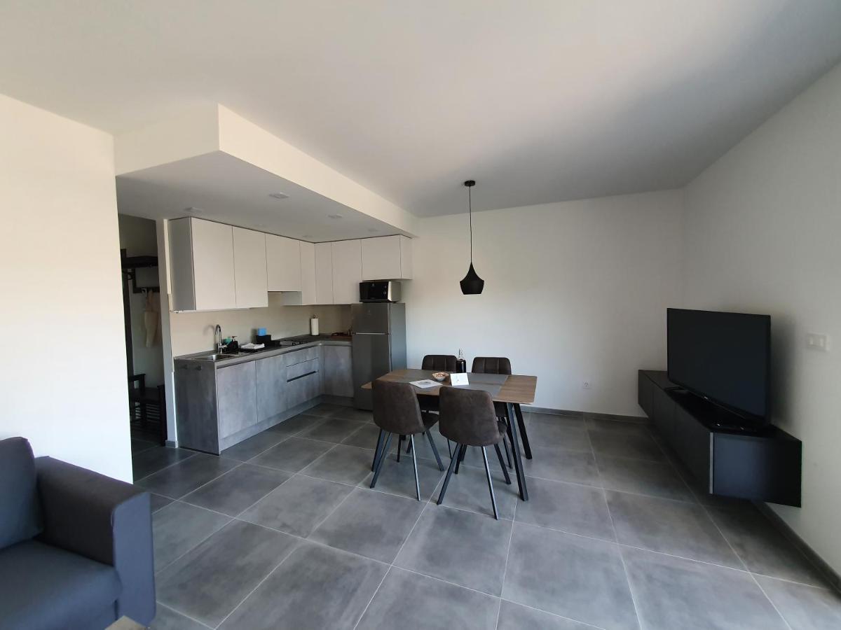 Apartmani Nerium 로비스테 외부 사진