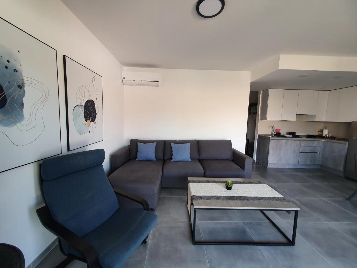 Apartmani Nerium 로비스테 외부 사진